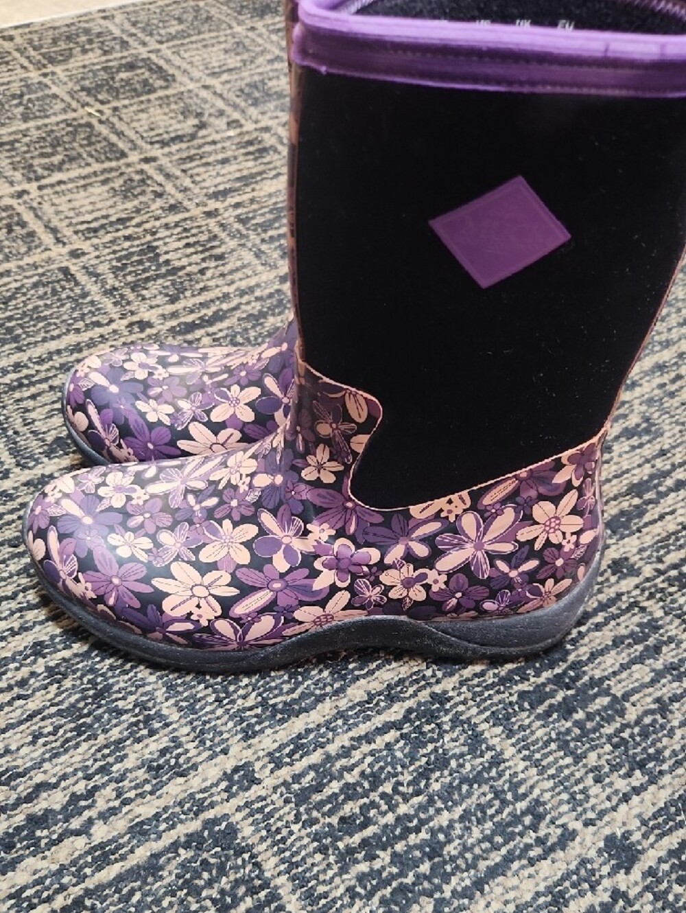 Womens Boots - Picture 2 of 5